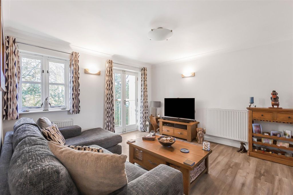 Additional image 5 of 2 bed flat for saleCoopers Court, Hertford, Hertford SG14