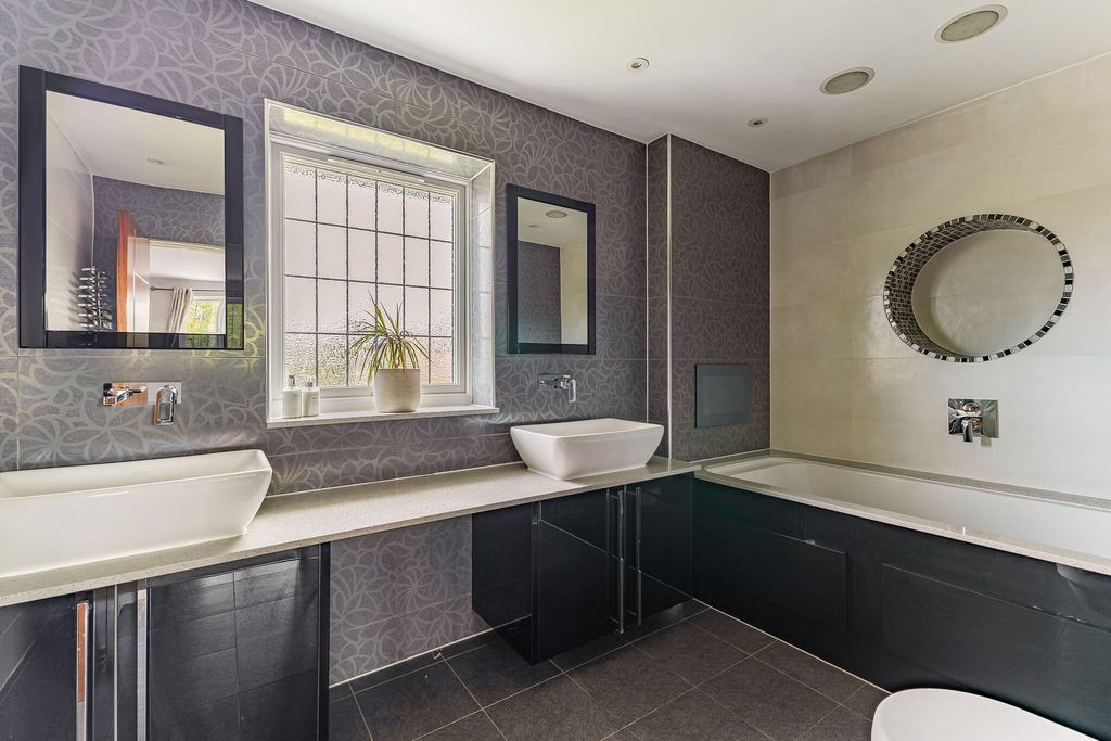 Additional image 10 of 6 bed detached house for saleWood End Road, Harpenden AL5