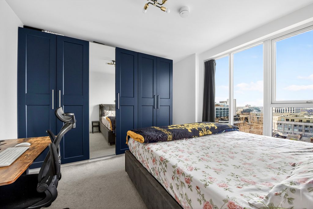 Additional image 8 of 3 bed flat for saleAlexandra Road, Hounslow TW3