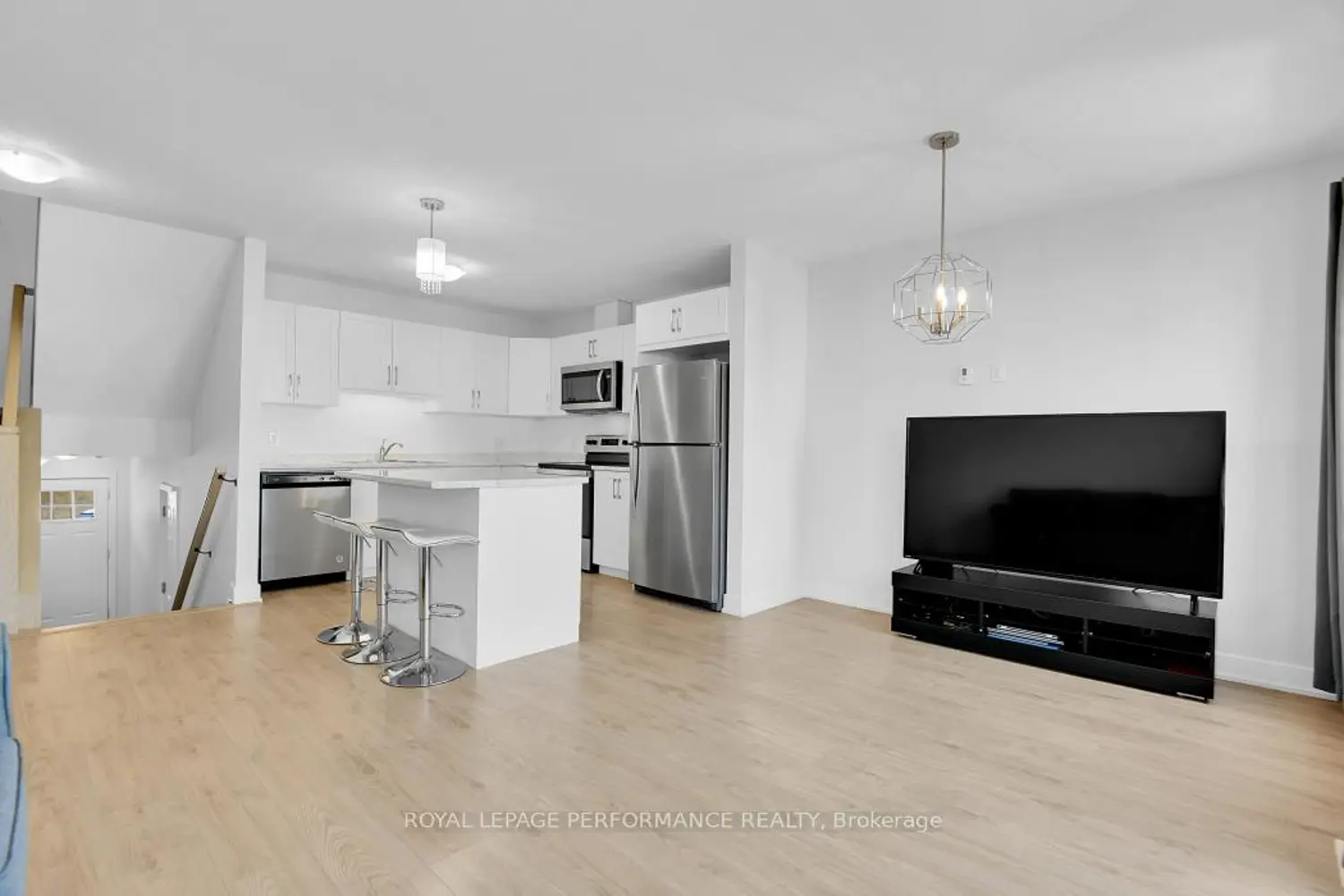 Additional image 8 of 30 Whitcomb Crescent