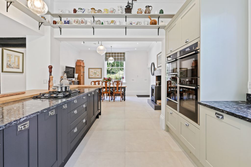 Additional image 6 of 5 bed property for saleOld Bedhampton, Hampshire PO9