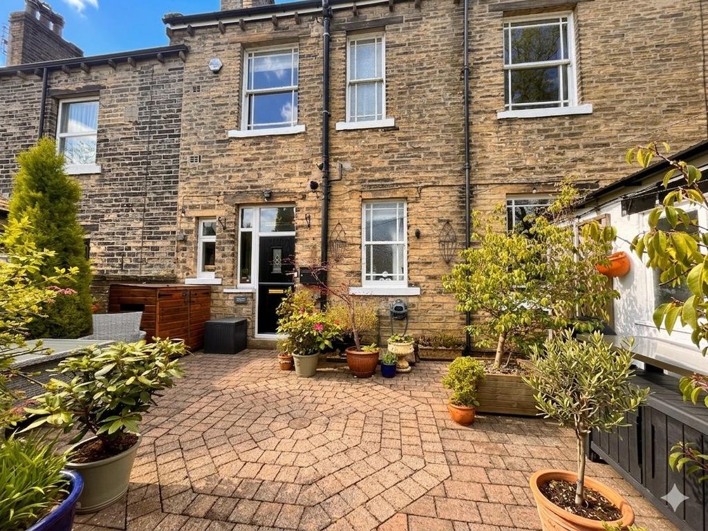 Additional image 5 of 6 bed end terrace house for saleGrandsmere Place, Halifax HX3