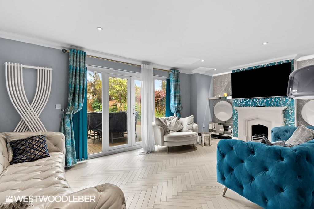 Additional image 7 of 4 bed detached house for saleDerby Road, Hoddesdon EN11