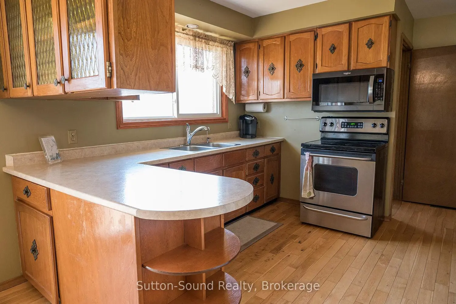 458523 8 Concession photo 3