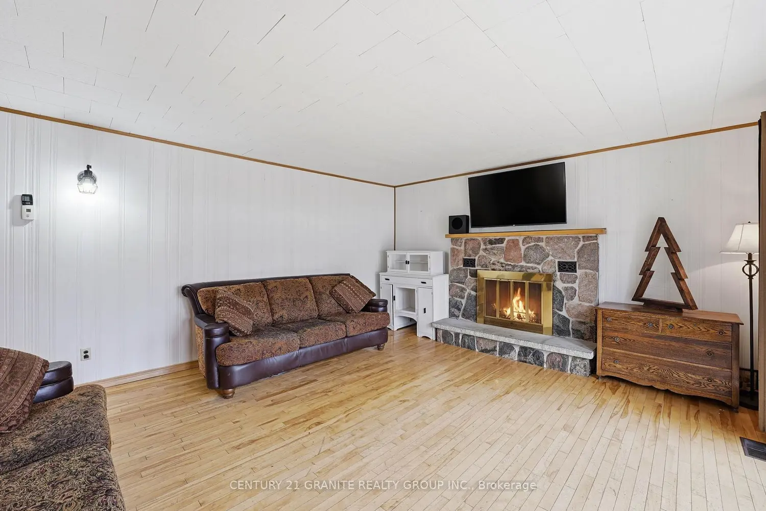 301 Hybla Road photo 2