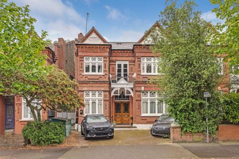 Brondesbury Road, Queen's Park NW6
