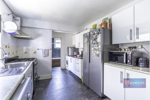 Bromley Road, Tottenham, London N17