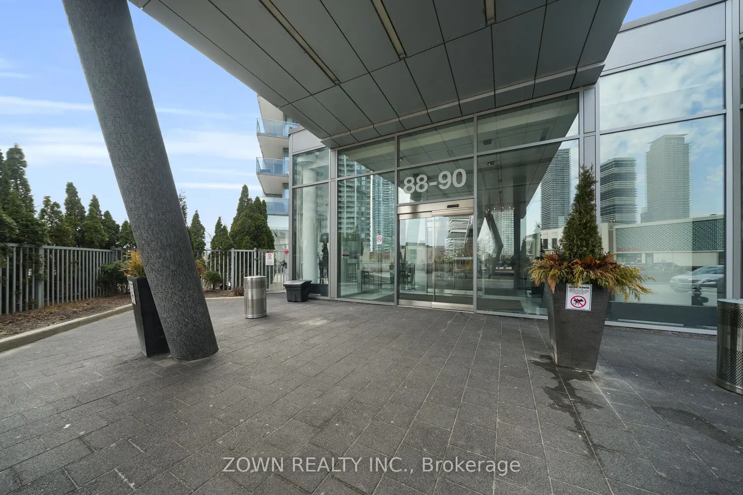 88 Park Lawn Road 1002