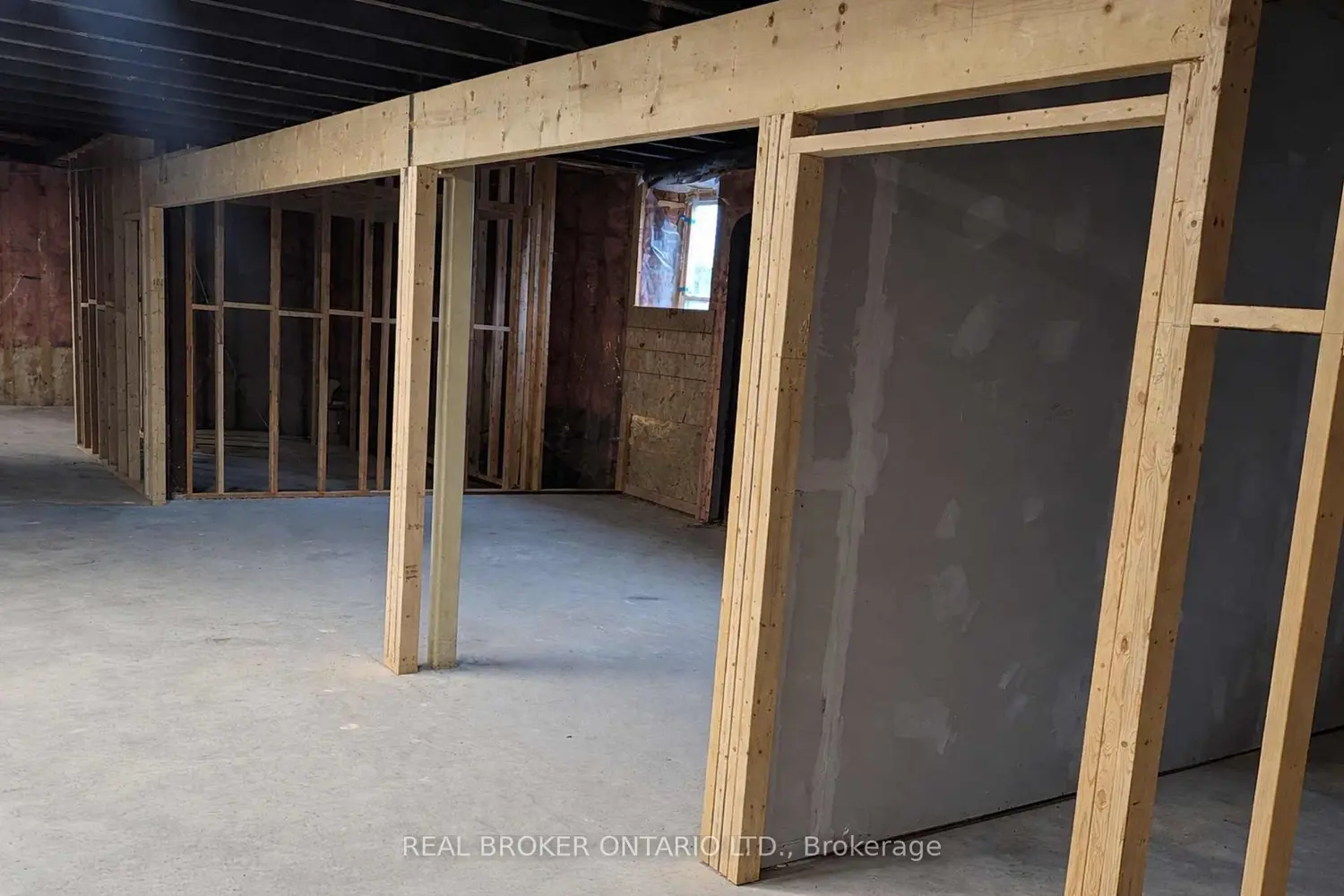 Additional image 11 of 2048 Albert Street