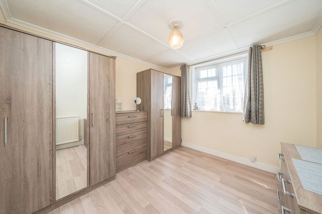Additional image 6 of 4 bed semi-detached house for saleBath Road, Hounslow TW3