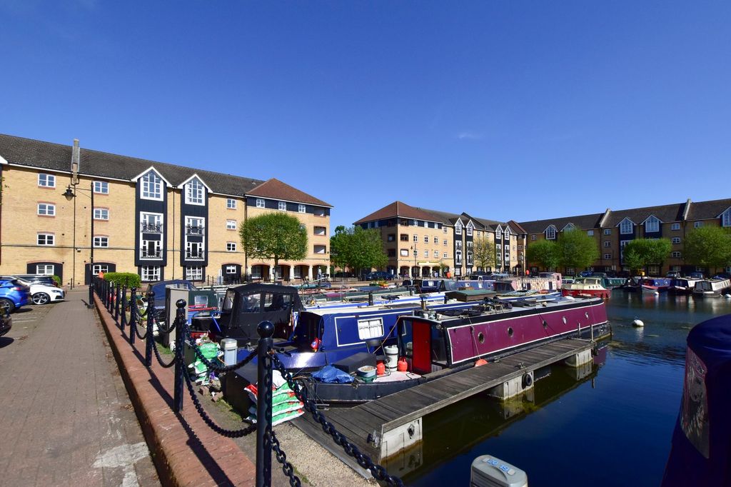 Additional image 25 of 3 bed flat for saleEvans Wharf, Hemel Hempstead HP3