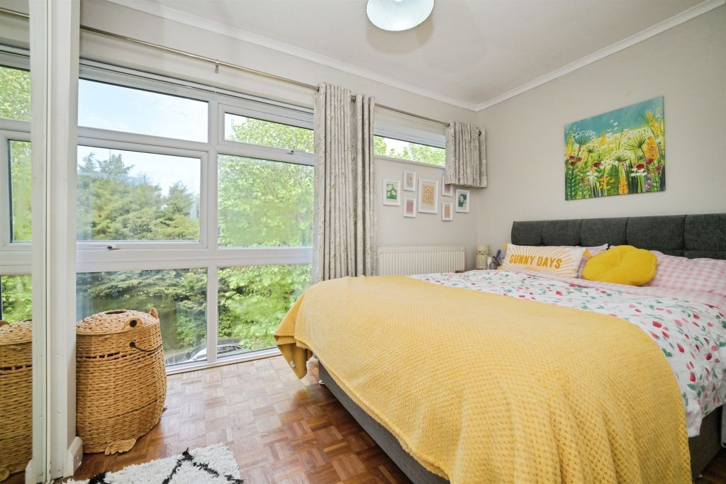Additional image 9 of 2 bed flat for salePark View, Hoddesdon EN11