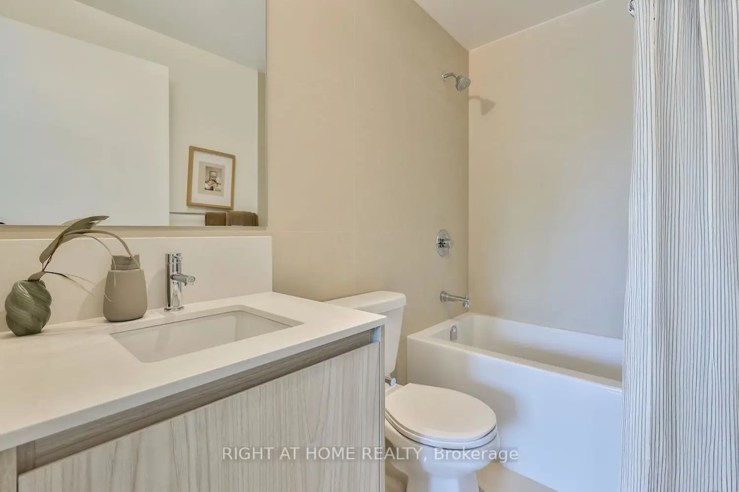 Additional image 16 of 1161 Kingston Road 201