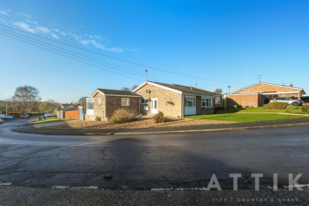 4 bed semi-detached bungalow for saleChichester Road, Halesworth IP19