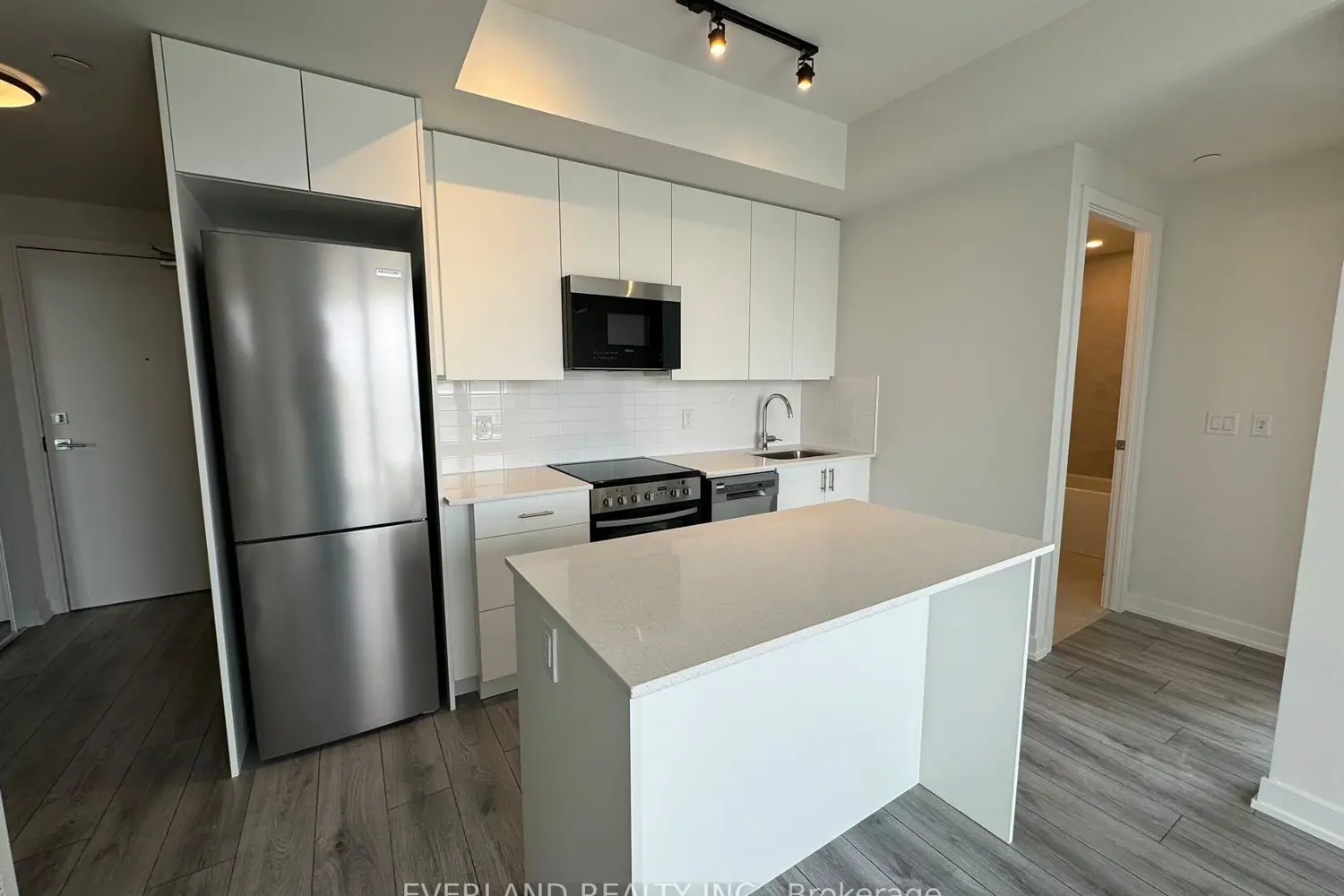 15 Ellerslie Avenue 905 photo 3