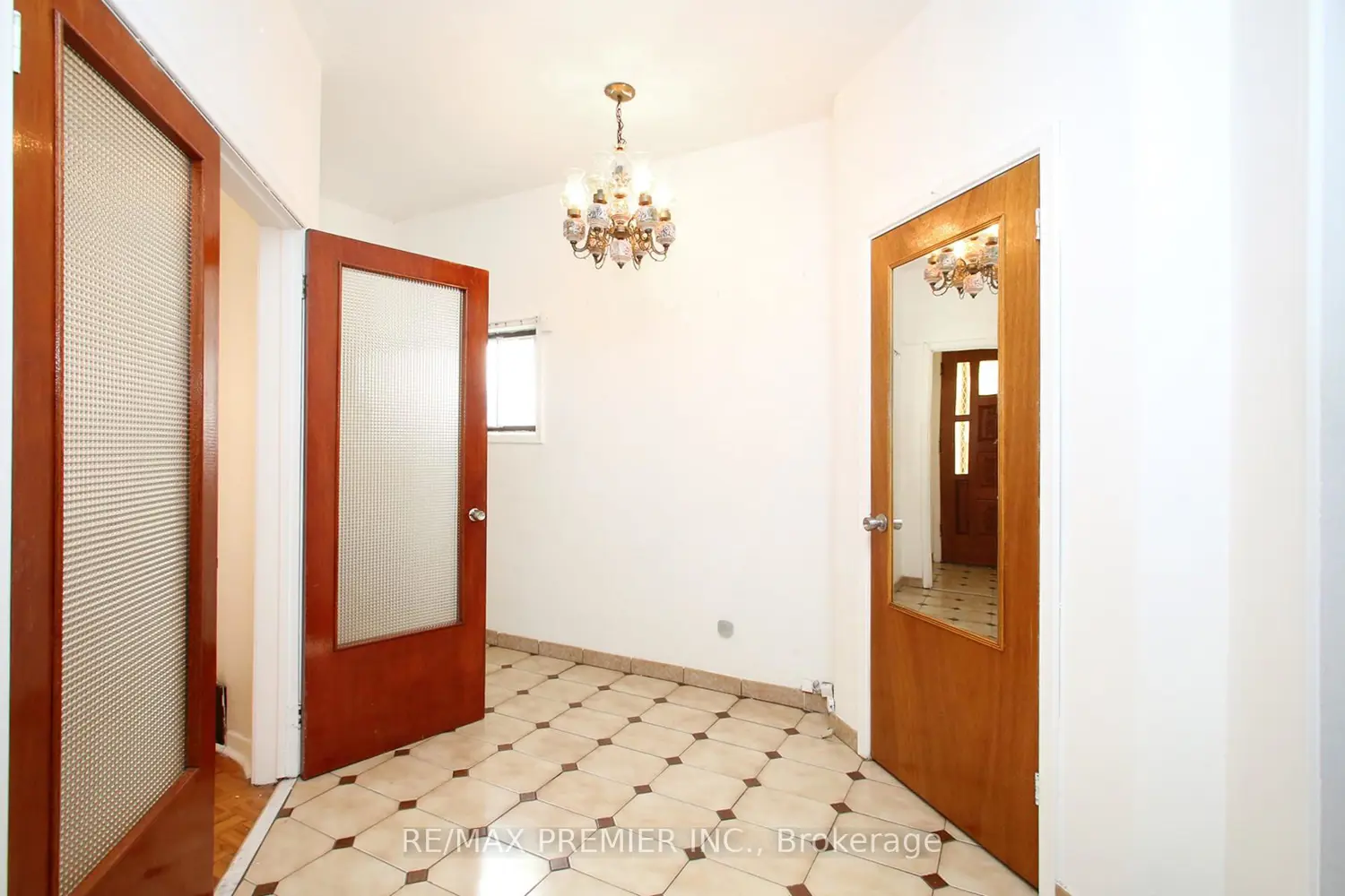 172 Lauder Avenue photo 4