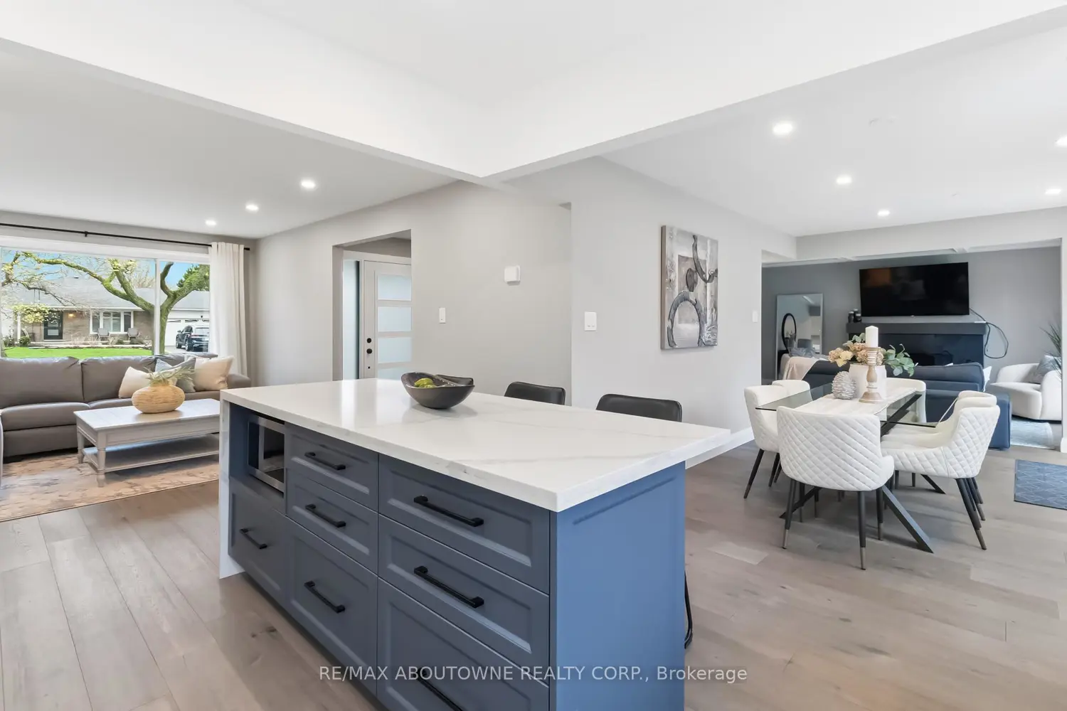 Additional image 4 of 2485 Woburn Crescent