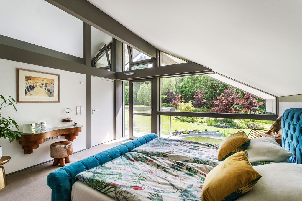 Additional image 12 of 4 bed detached house for saleMarley Common, Haslemere, Surrey GU27