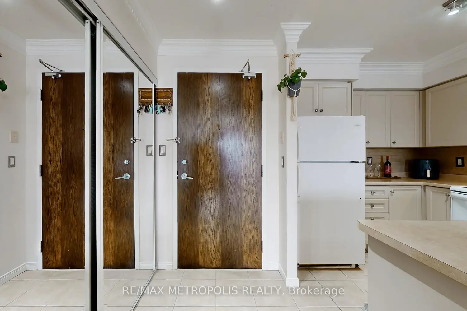 Additional image 13 of 2772 Keele Street 403