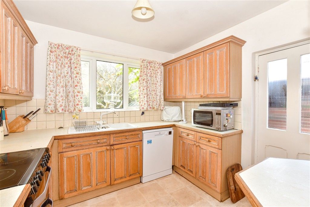 Additional image 8 of 5 bed property for saleWarblington Avenue, Havant, Hampshire PO9