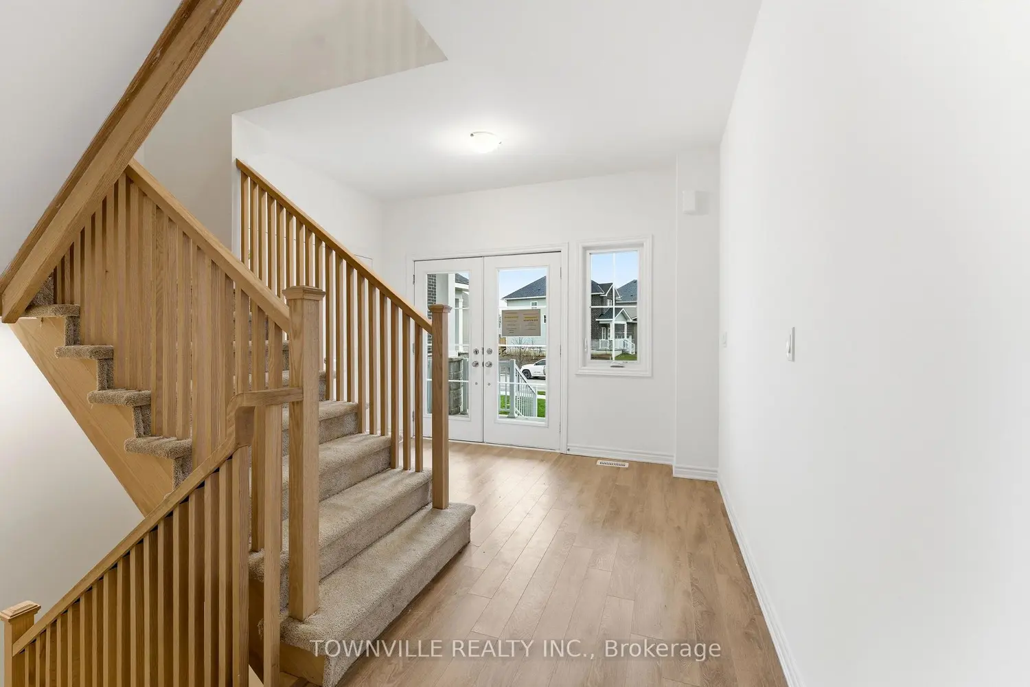 51 Bradden Crescent photo 2