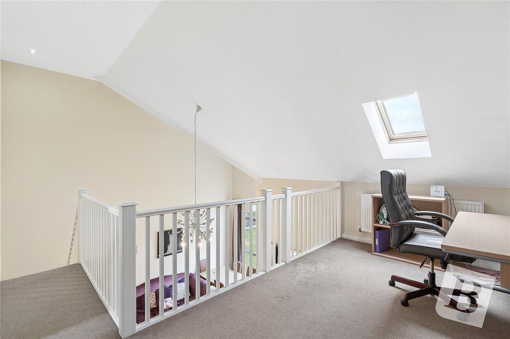 Additional image 9 of 3 bed flat for saleKidman Close, Gidea Park, Romford RM2