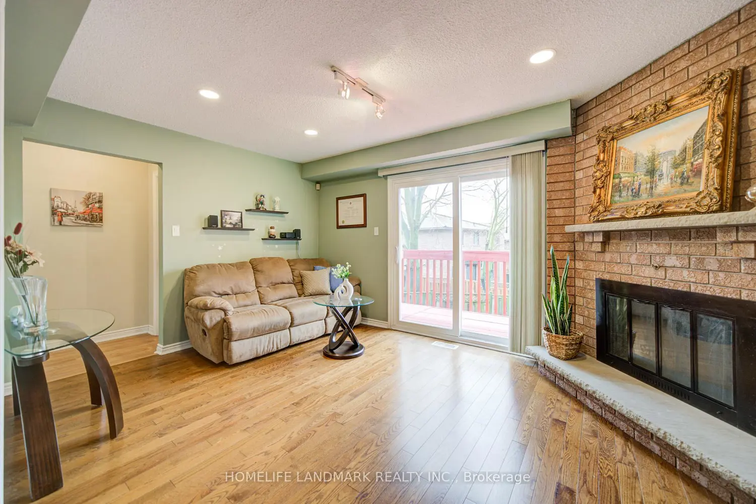306 Essex Avenue photo 4