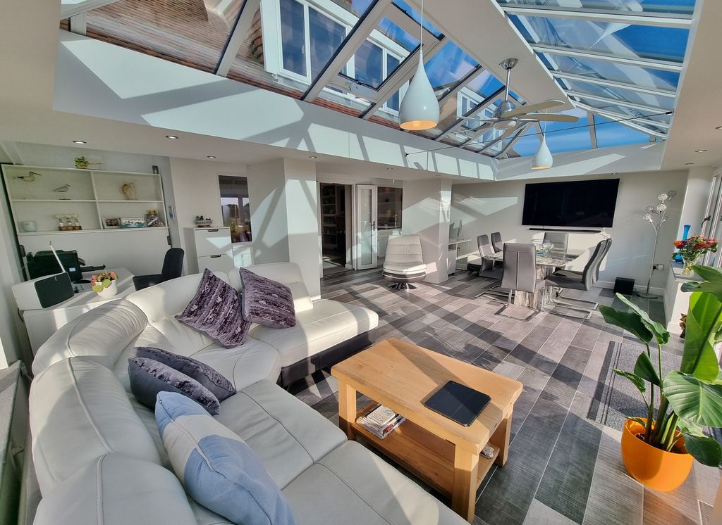 Additional image 5 of 2 bed semi-detached house for saleSouthwood Road, Hayling Island PO11