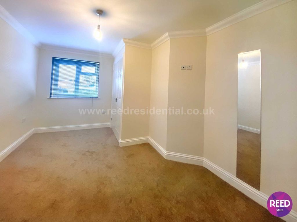 Additional image 5 of 2 bed flat for saleRiverbreeze Court, Ferry Road, Hullbridge SS5