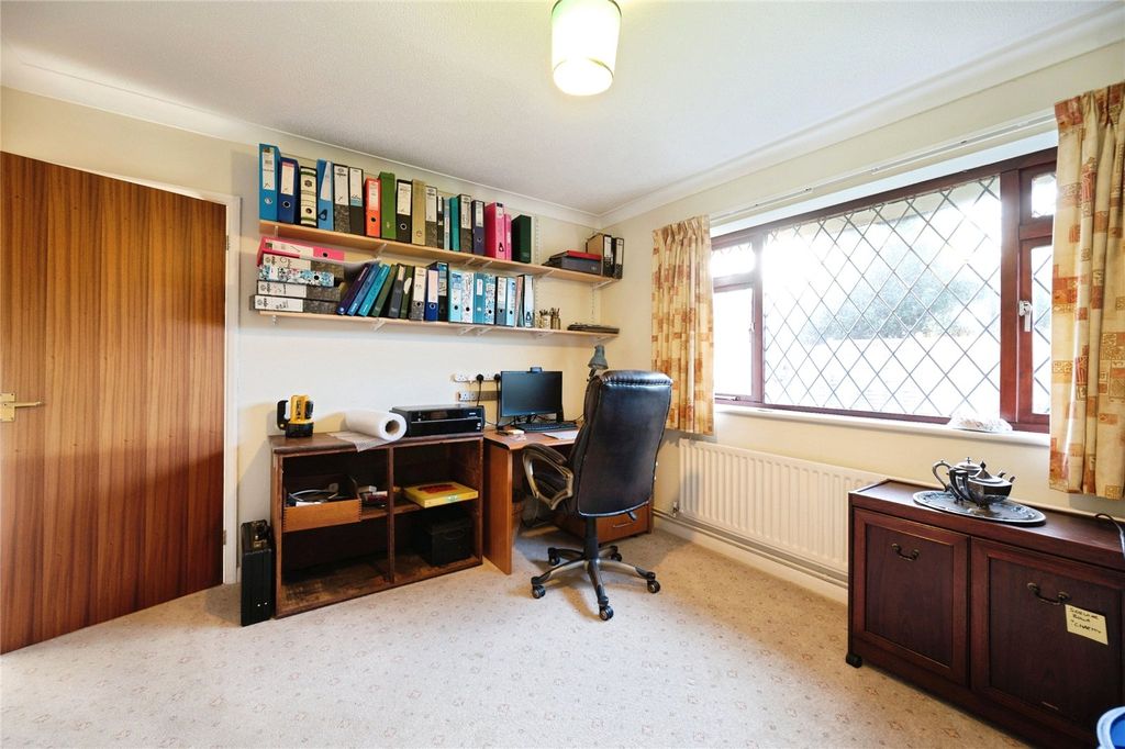 Additional image 11 of 4 bed detached house for saleMarine Walk, Hayling Island, Hampshire PO11