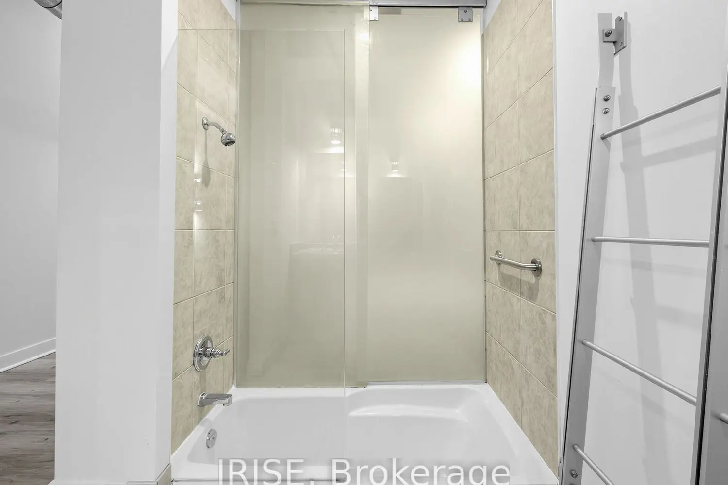 Additional image 11 of 155 Dalhousie Street 531