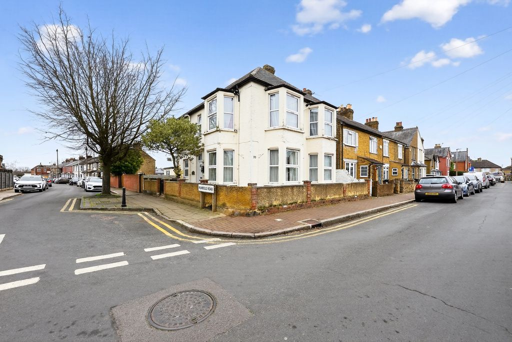 Additional image 2 of 5 bed detached house for saleWalton Road, Hoddesdon EN11