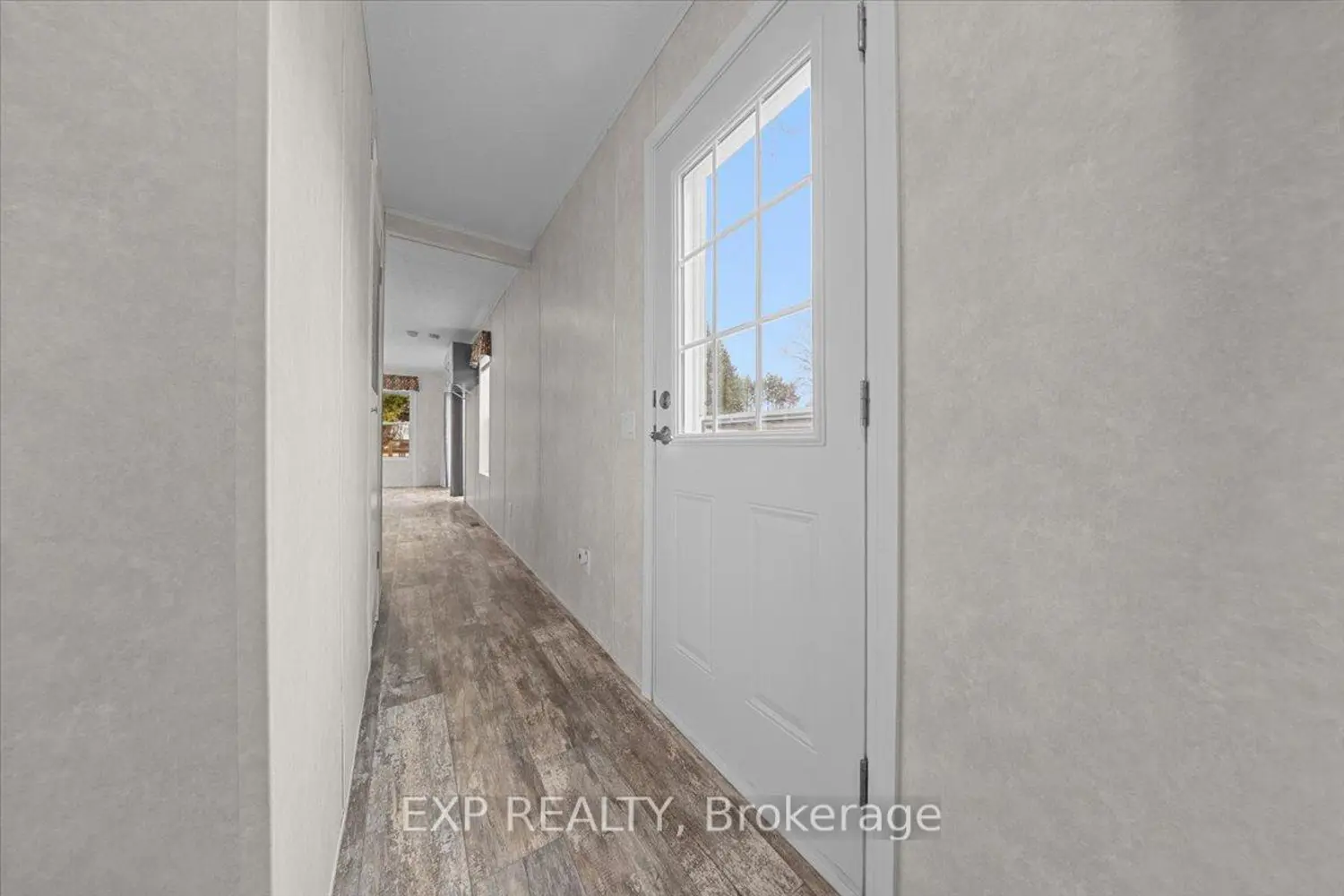 114 Harold Valley Drive photo 4