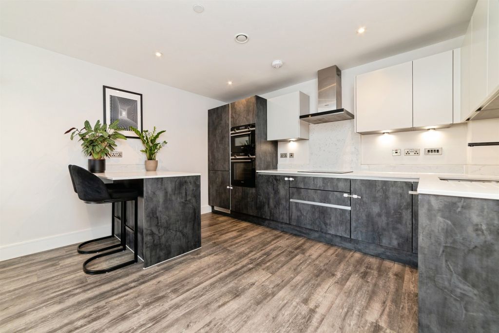 Additional image 5 of 2 bed flat for saleBircherley Green, Hertford SG14
