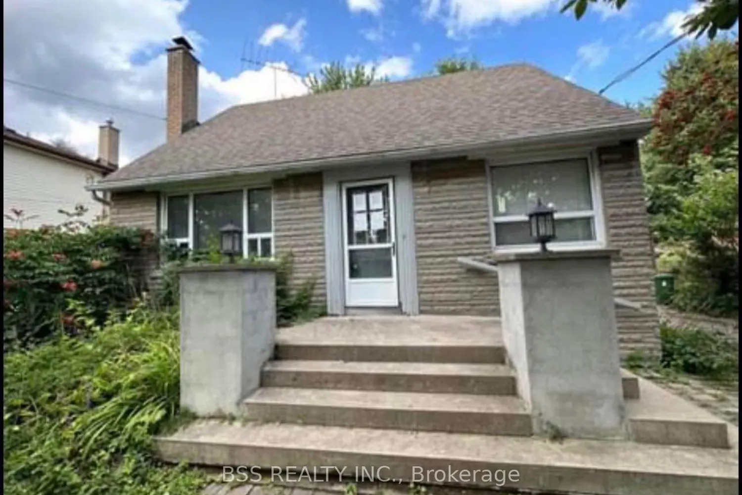 71 Scarborough Heights Boulevard