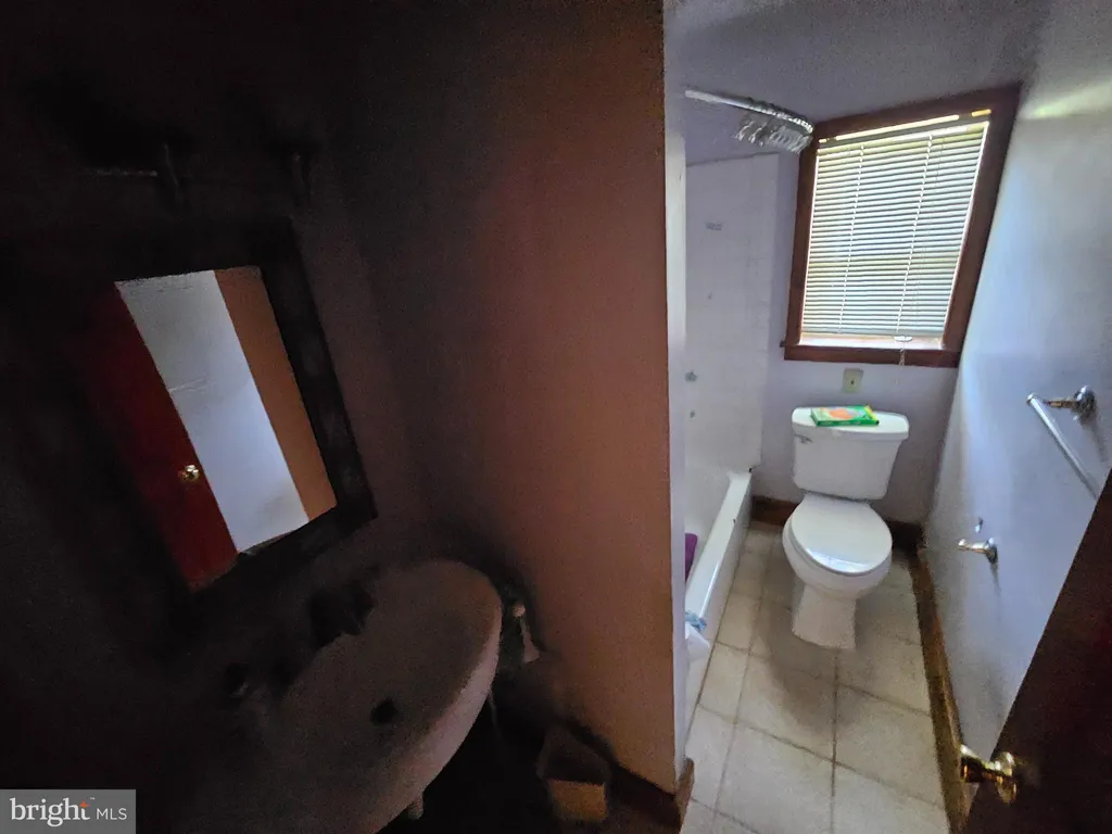 5 Higgins Avenue, Clementon, NJ 08021