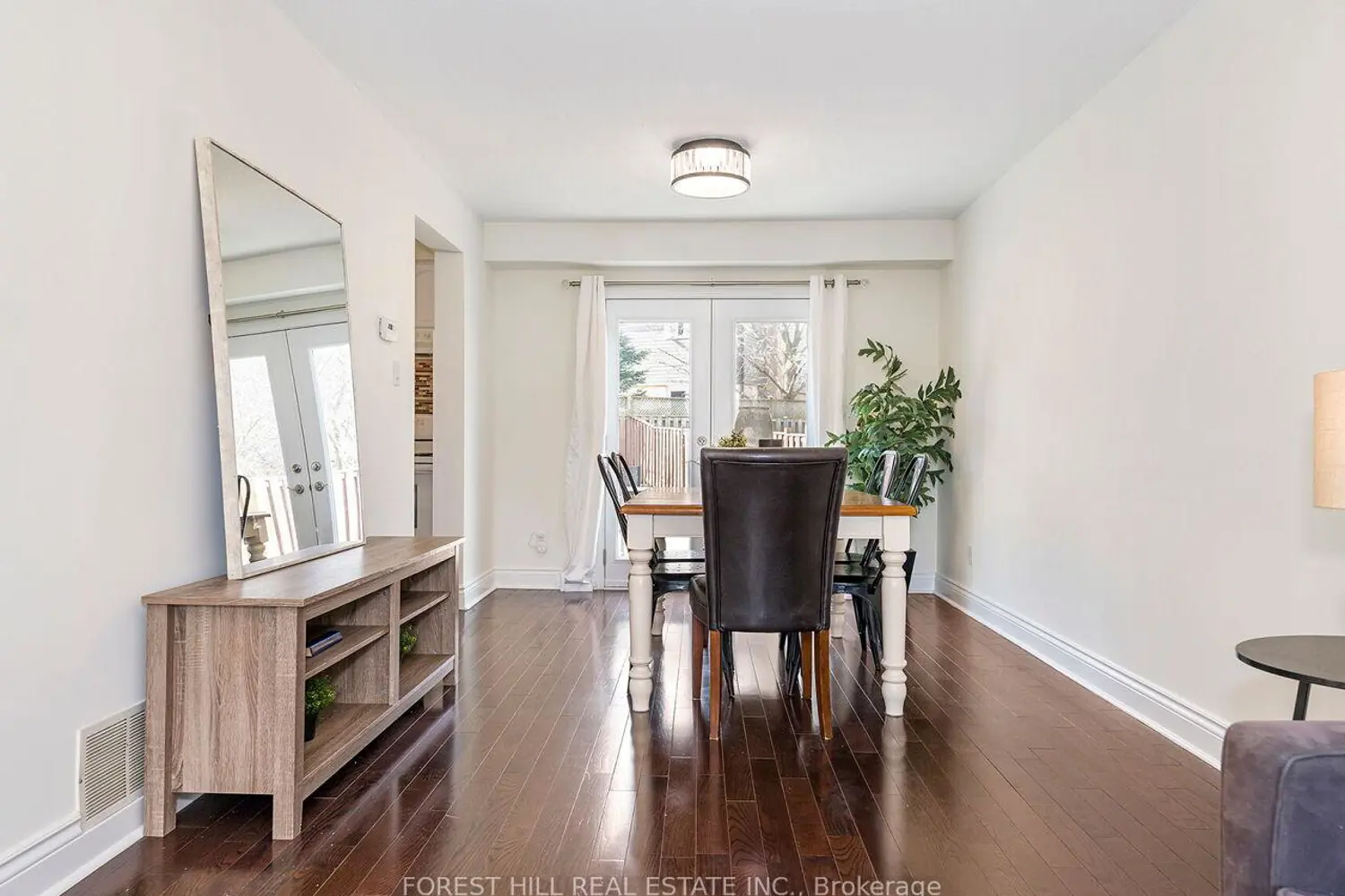 6328 Martel Court photo 4