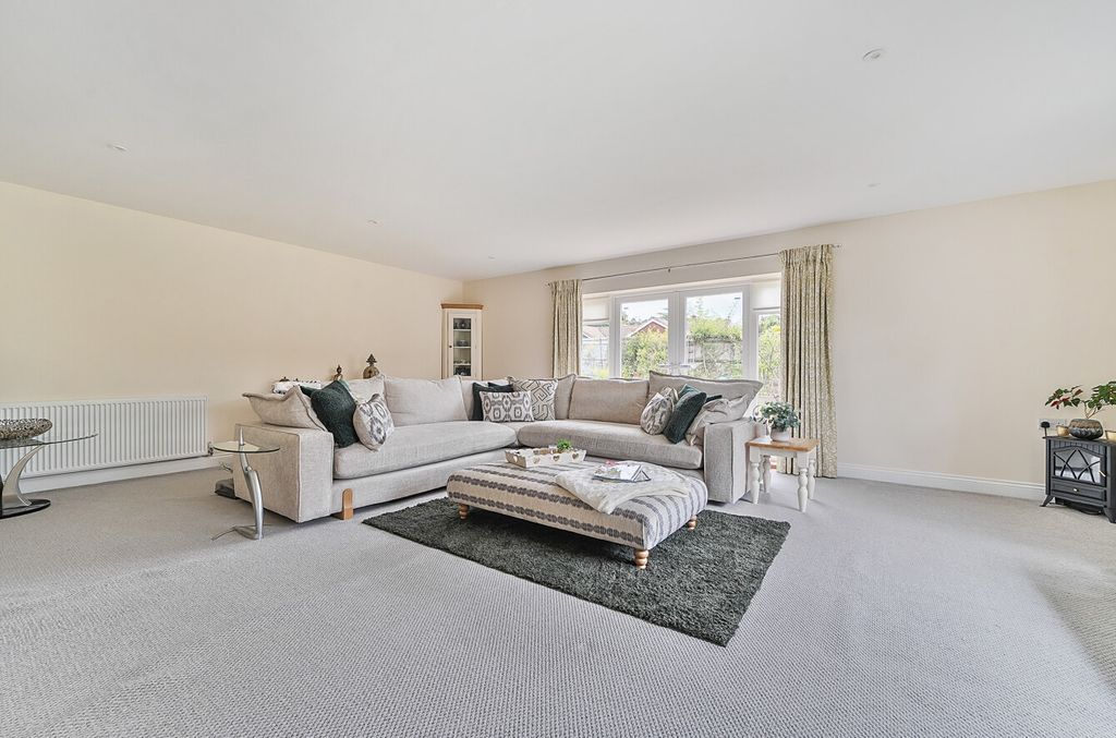 Additional image 7 of 6 bed bungalow for saleHindhead, Surrey GU26