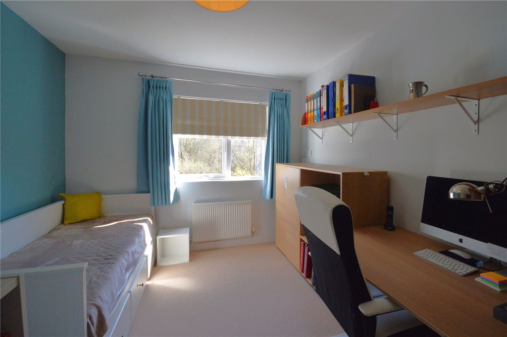 Additional image 8 of 2 bed flat for saleWispers Lane, Haslemere, Surrey GU27