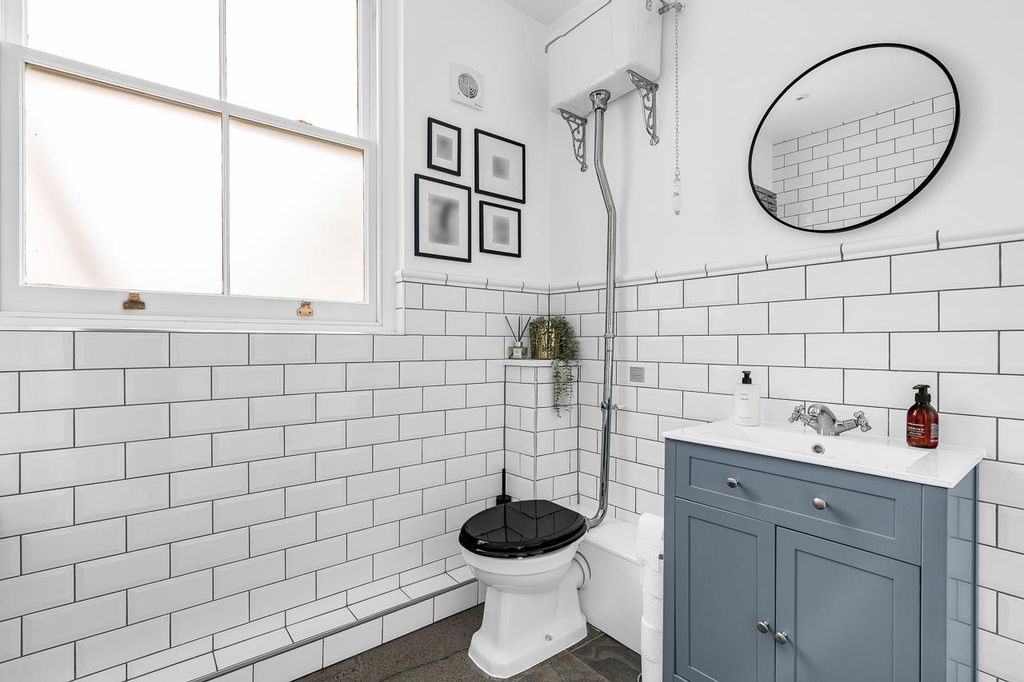 Additional image 23 of 2 bed flat for saleFore Street, Hertford SG14