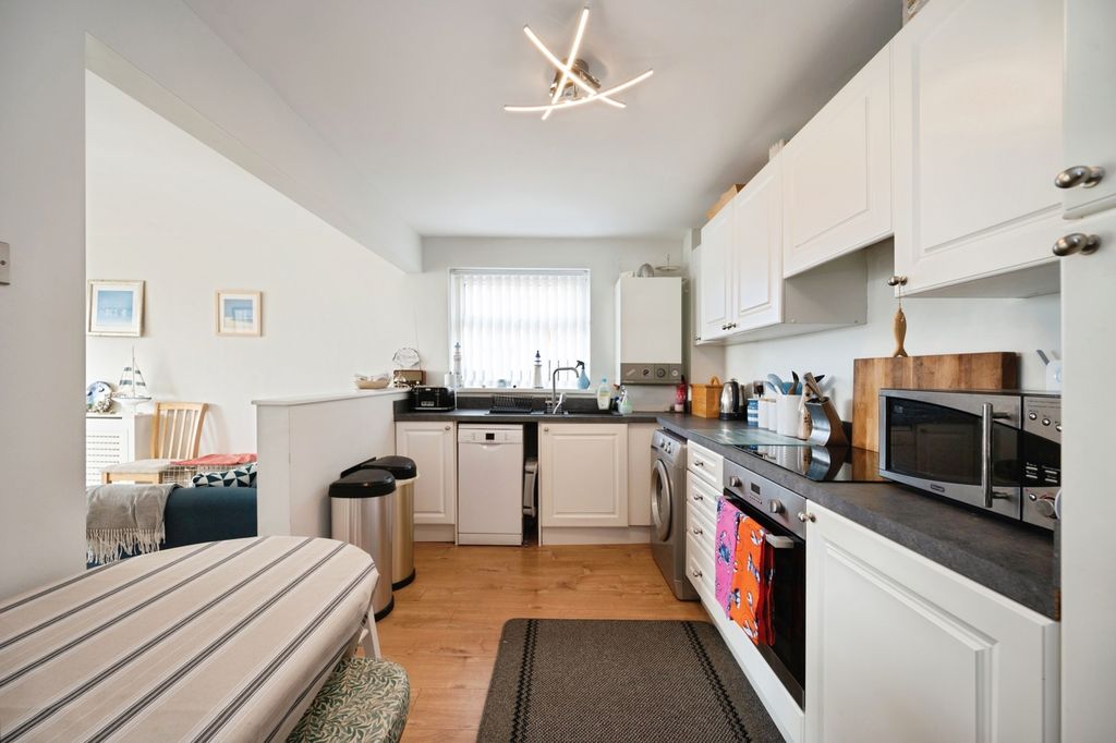 Additional image 14 of 2 bed flat for saleAcasta Court, 188 Southwood Road, Hayling Island, Hampshire PO11
