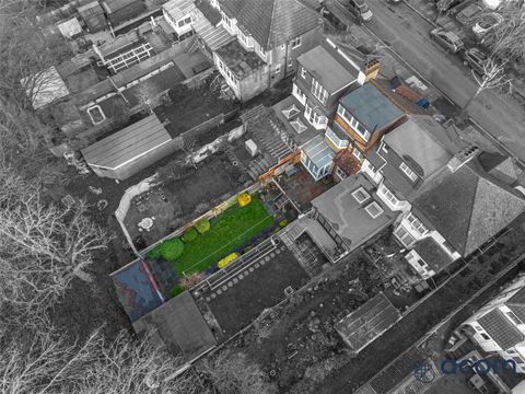 Colin Gardens, London, London NW9