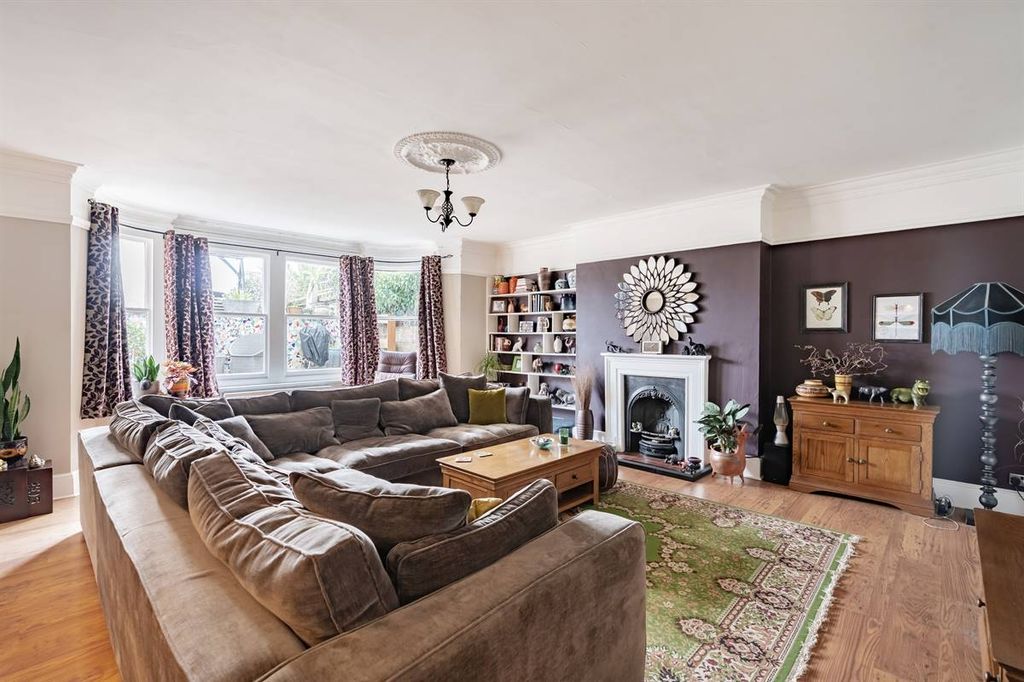 Additional image 3 of 2 bed flat for saleCentral Parade, Herne Bay CT6
