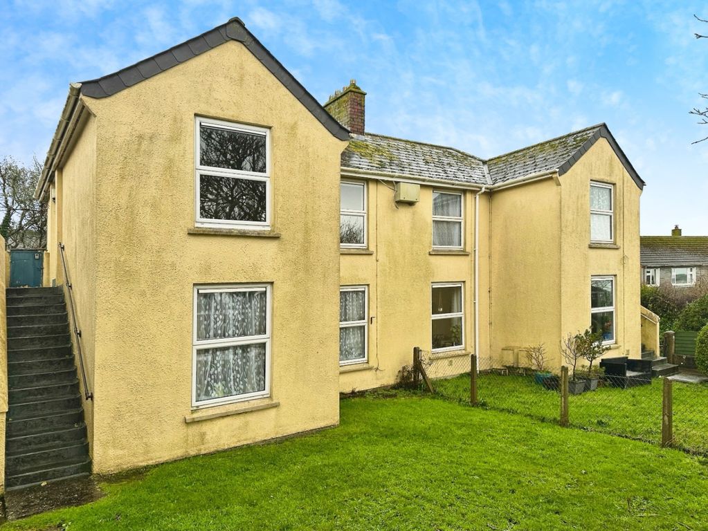 1 bed flat for saleTrengrouse Way, Helston TR13