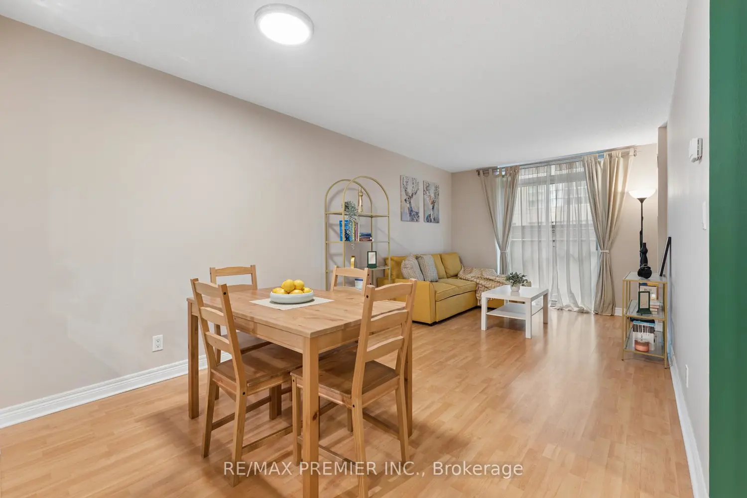 212 Eglinton Avenue 307