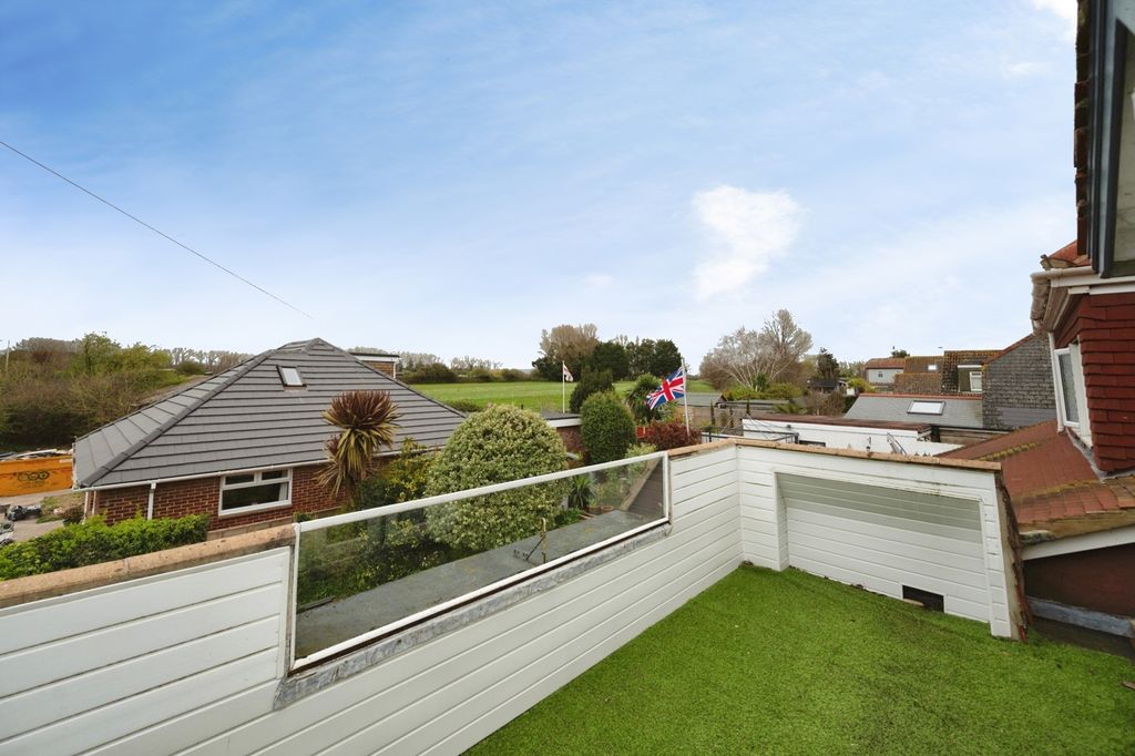 Additional image 14 of 5 bed detached house for saleHavant Road, Hayling Island, Hampshire PO11