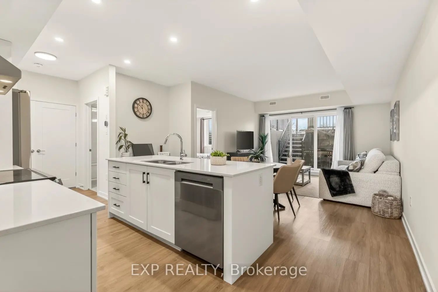 810 Roger Griffiths Avenue D photo 4