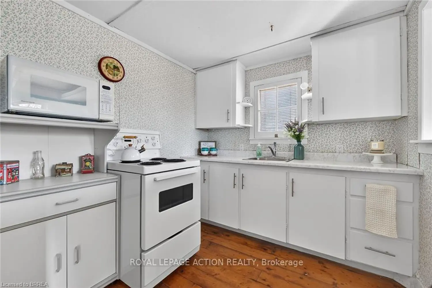88 Erie Boulevard photo 4