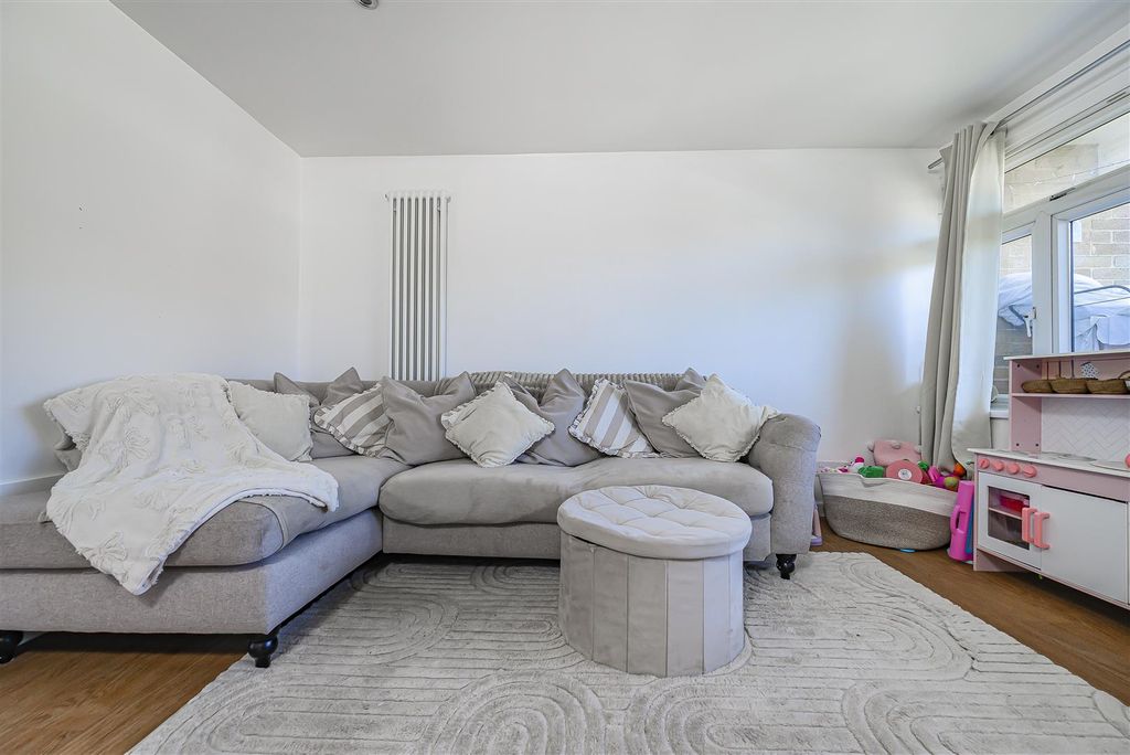 Additional image 4 of 1 bed flat for saleTotton Walk, Havant PO9
