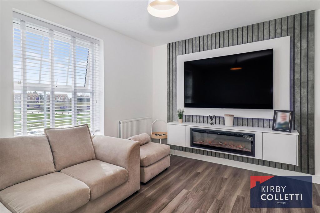 Additional image 4 of 2 bed flat for saleSchofield Way, Hoddesdon EN11